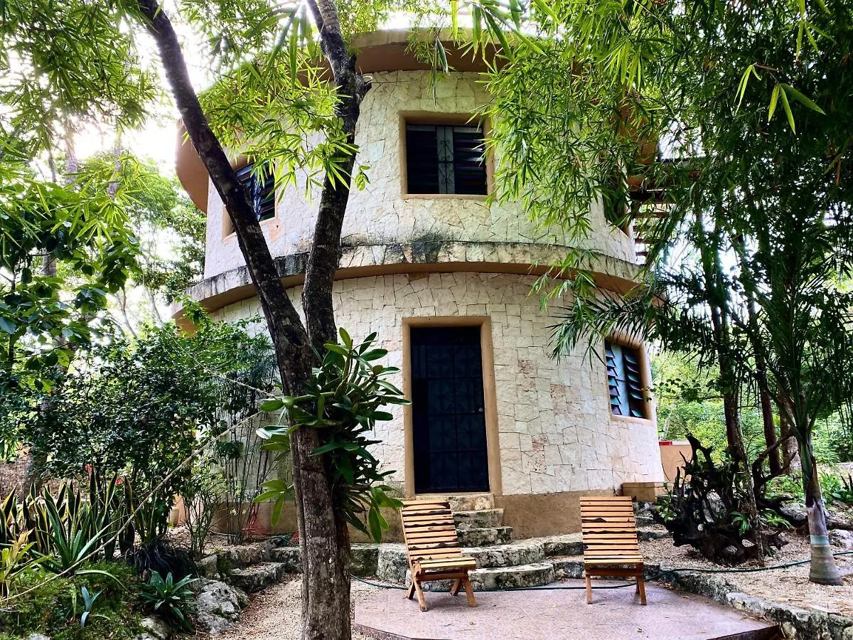 La Casa Redonda. Tulum-Coba Villa Francisco Uh May